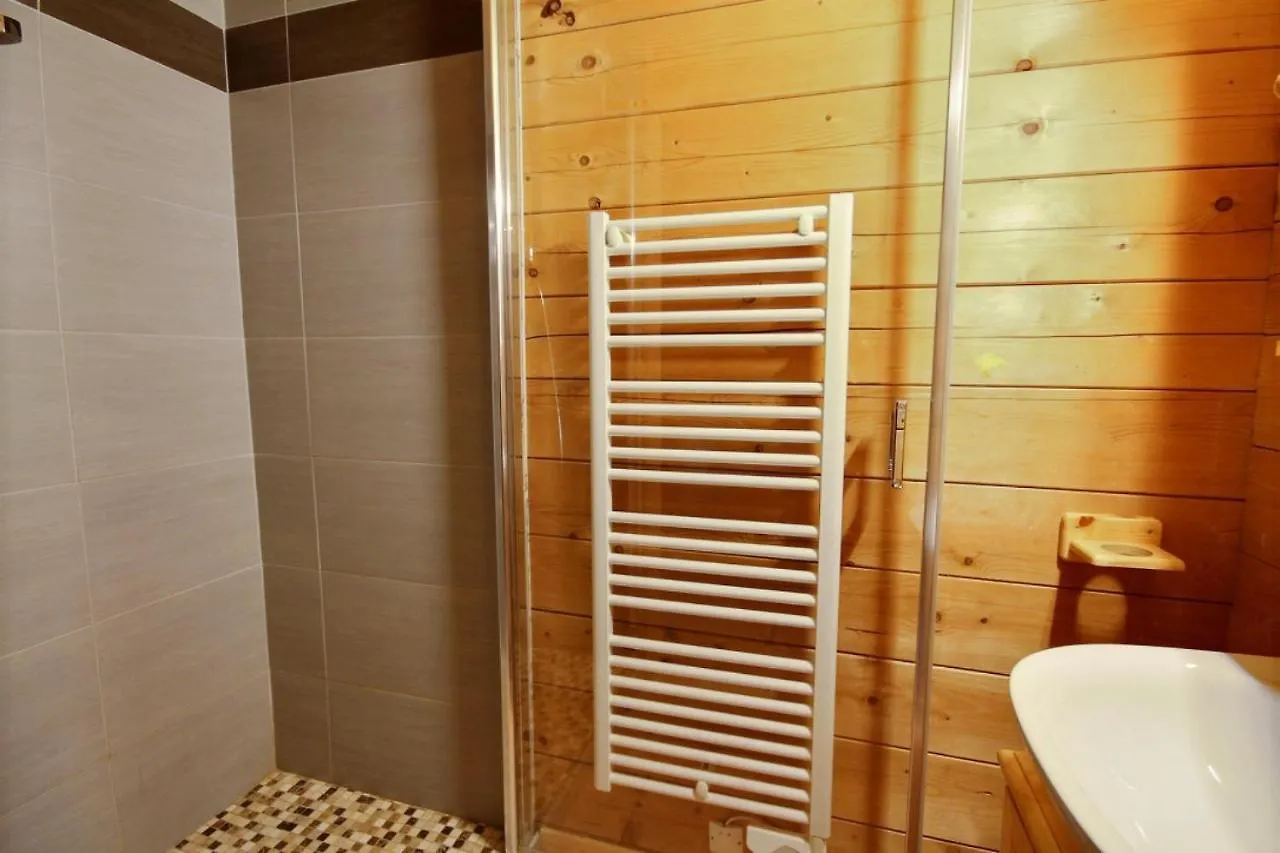 Chalet-Morzine-6 A 18 Personnes-Sauna -Proche Navette Et Boulangerie-Manupa Clevie 0*, Morzine France